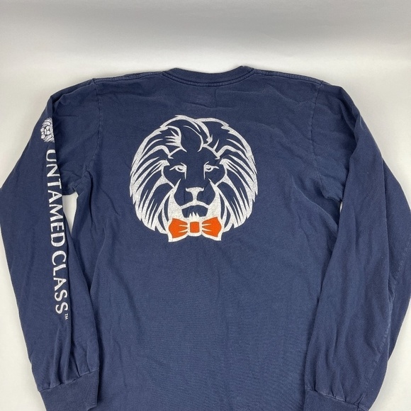 Untamed Class Tshirt Womens Medium Blue Lion - Picture 11 of 11